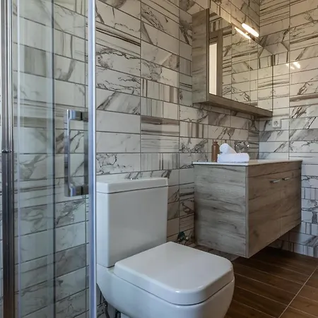 Amy's Seaside Oasis *