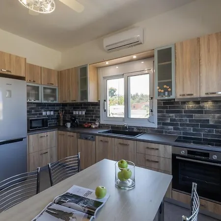 Amy's Seaside Oasis Apartment *