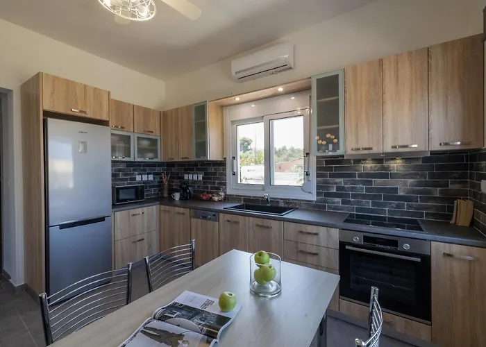 Amy's Seaside Oasis Apartment *